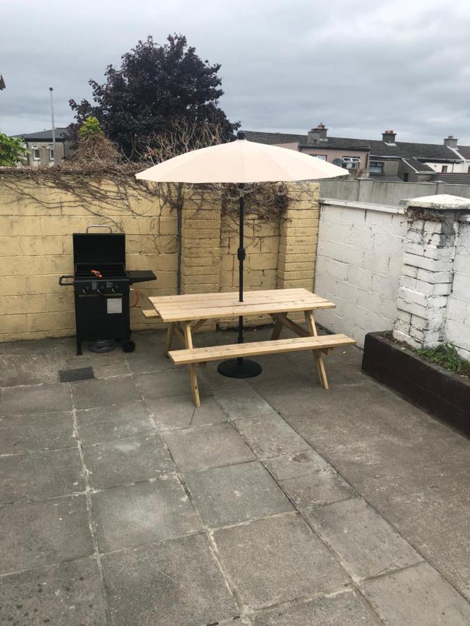 Cheerful 4 Bedroom Town House With Bbq, Galway Buitenkant foto